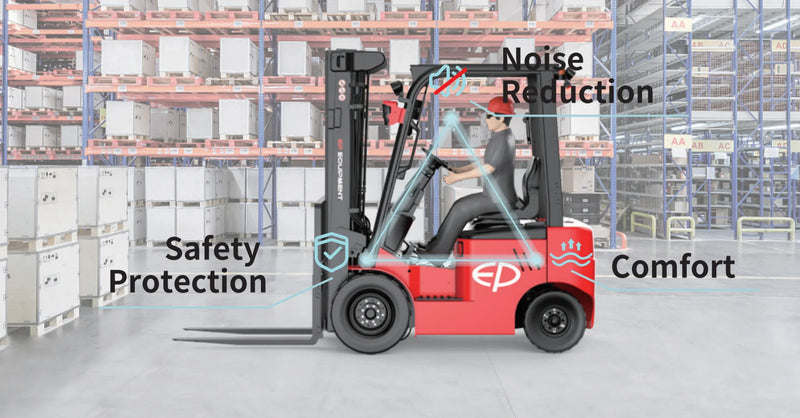 Die gegossene schockabsorbierende Lenkwelle minimiert die Vibrationsübertragung, während die geräuscharmen Zahnräderpumpen ein leises, sanftes Fahrerlebnis gewährleisten. Eine großartige Sicht in alle Richtungen wird dank des neu gestalteten Masts und des Überkopfschutzes sichergestellt. Zusätzliche Funktionen wie Drehgeschwindigkeitsregelung, Geschwindigkeitsreduzierung beim Heben und Mastgeschwindigkeitsbegrenzung bei voller Ausdehnung erhöhen weiter Sicherheit und Kontrolle. Das Ergebnis ist ein komfortabler, leiser und sicherer Betrieb – gestaltet, um die Fahrer während ihrer Schichten produktiv und geschützt zu halten.