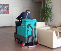Eureka E75 Aufsitz-Scheuersaugmaschine